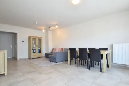  Verhuurd Nieuwenrode