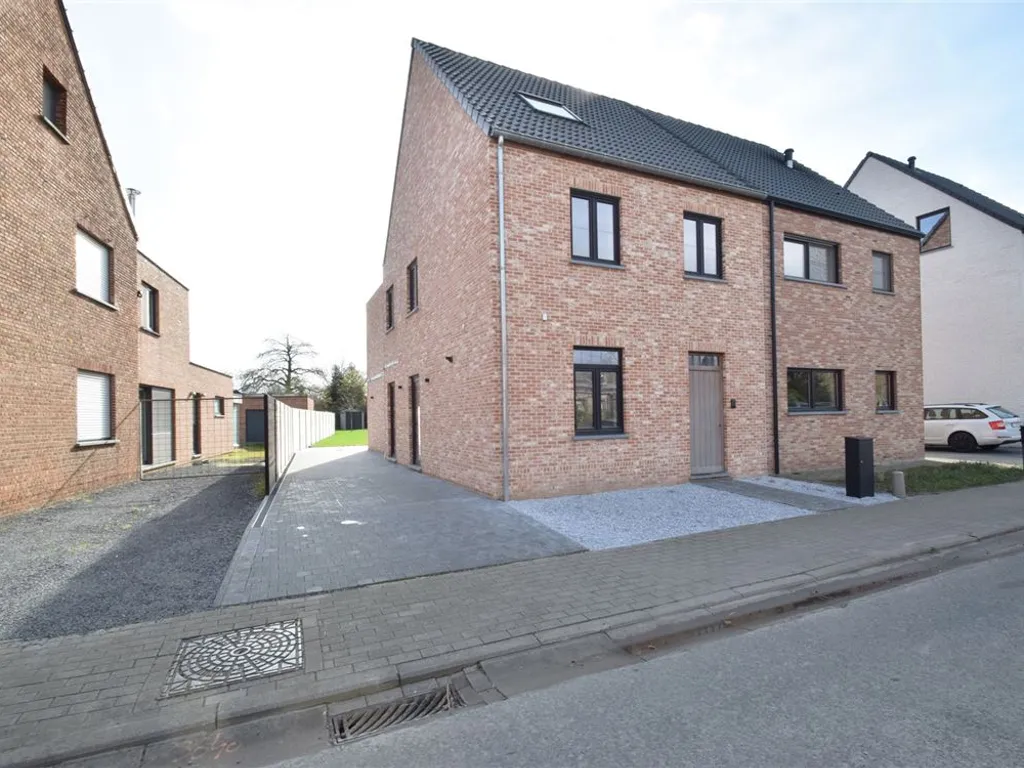 Hoofdfoto Huis in Leest