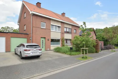 Garage Te Huur Leest