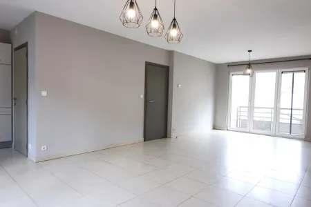 Appartement Gearchiveerd Court-Saint-Étienne