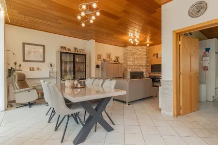 Huis Te Koop Meise