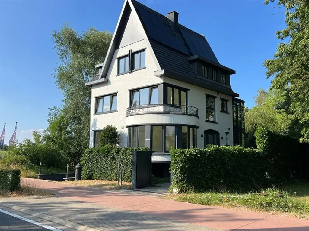 Photo principale Villa à Hasselt