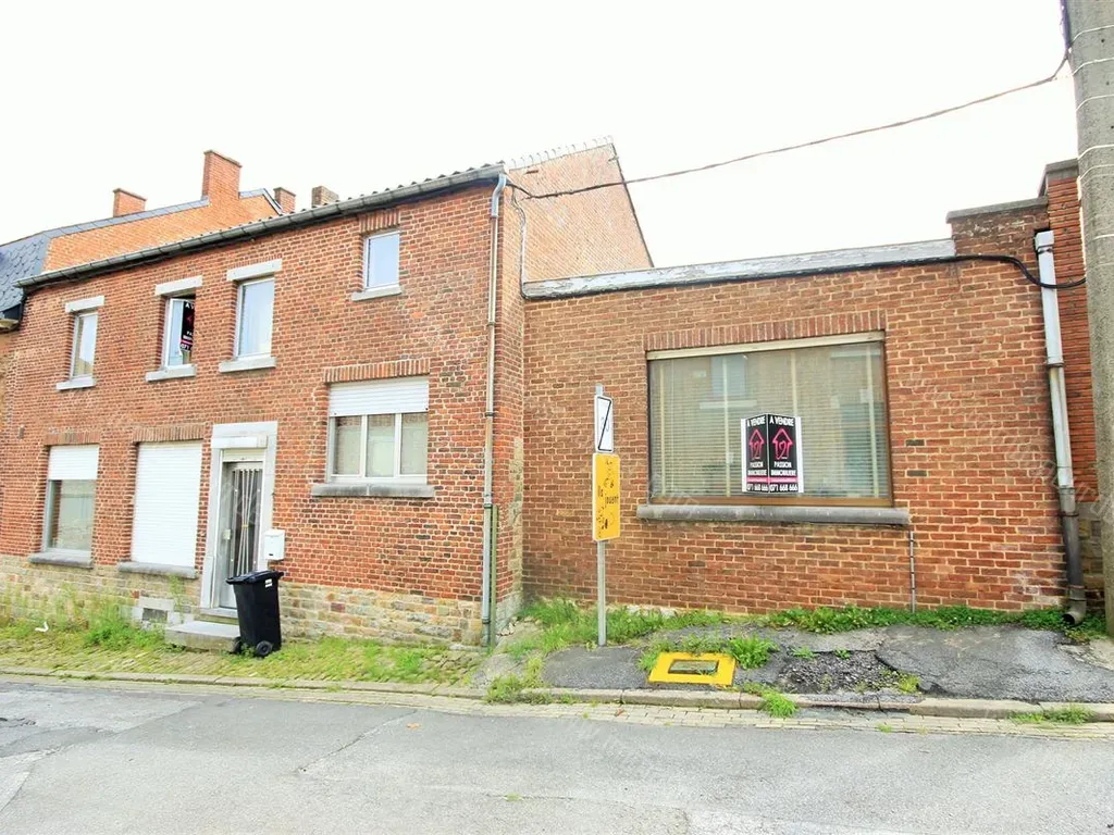 Huis in Vitrival - 1096072 - Chaussée de Charleroi 136, 5070 VITRIVAL