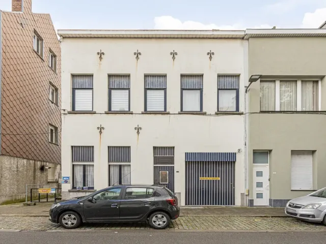 Huis in Antwerpen Merksem - Bredabaan 159, 2170