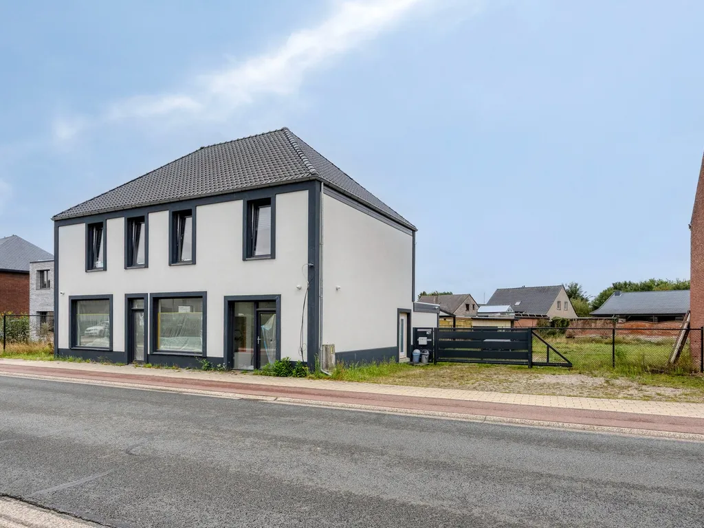 Appartement in Lommel - 7670661 - Kerkstraat 1b, 3920 Lommel