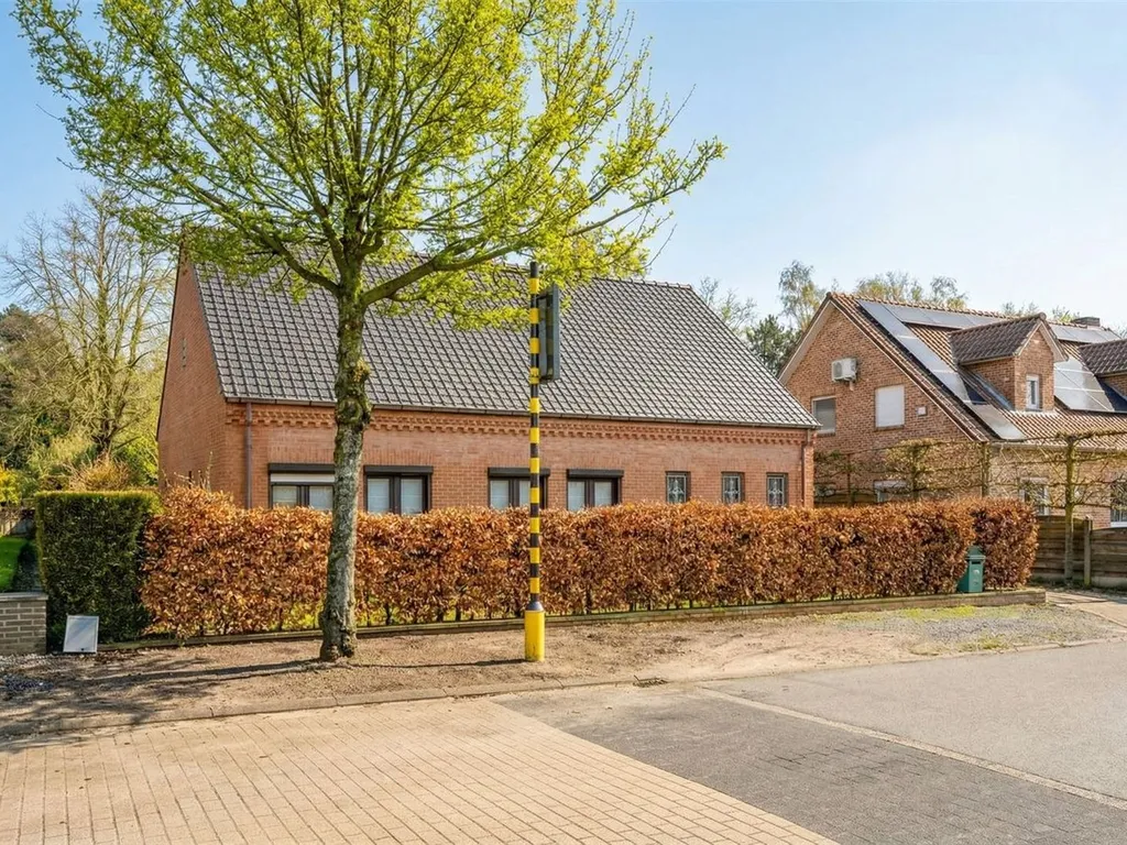 Huis in Lommel - 7670679 - Lorkstraat 5, 3920 Lommel
