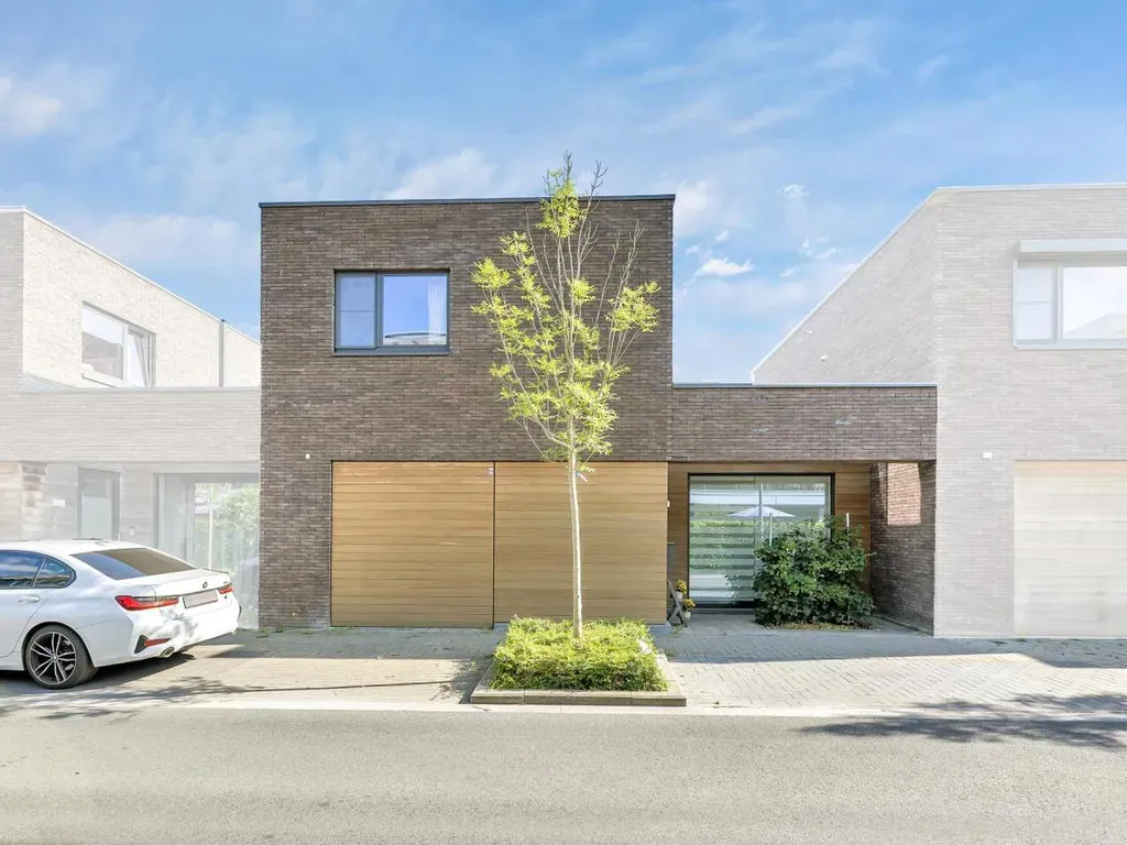 Hoofdfoto Huis in Halle