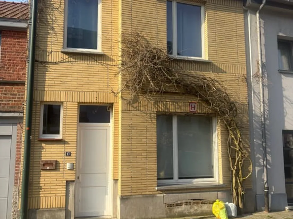 Huis in Uccle - 7670387 - Moensberg 17, 1180 Uccle