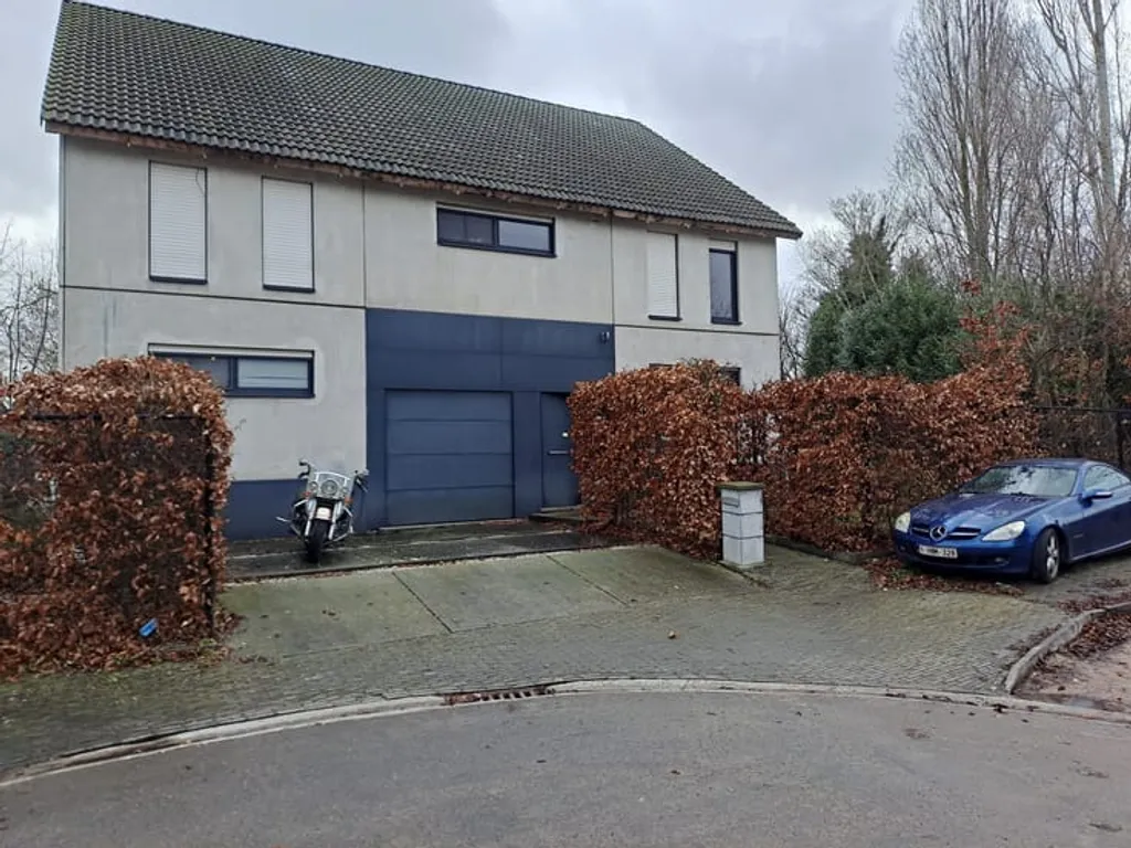 Garage in Willebroek - 7671072 - Herman De Cuyperstraat 29, 2830 Willebroek