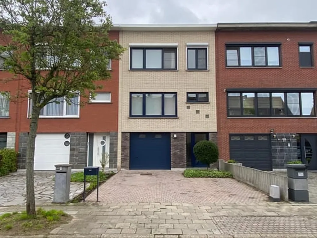 Garage in Aartselaar - 7671353 - Wolffaertshoflaan 32, 2630 Aartselaar
