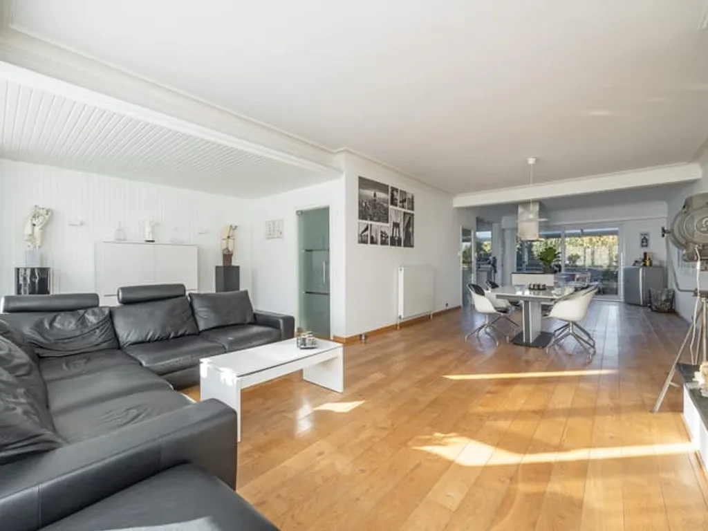 Garage in Zwijndrecht - 7671398 - Dorp Oost 98, 2070 Zwijndrecht