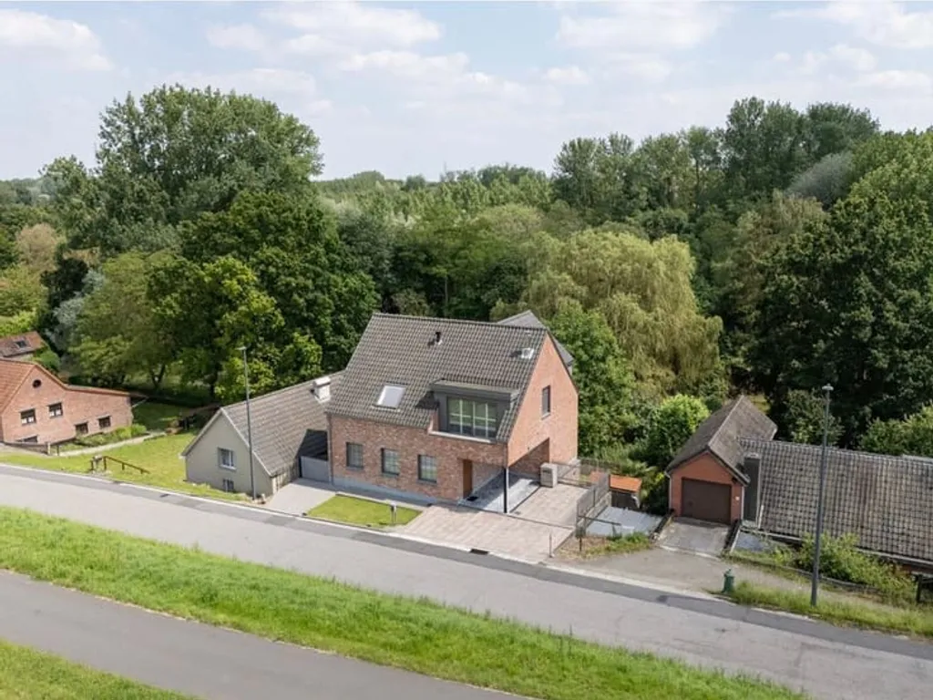 Huis in Weert - 7674593 - Dijkstraat 28, 2880 Weert