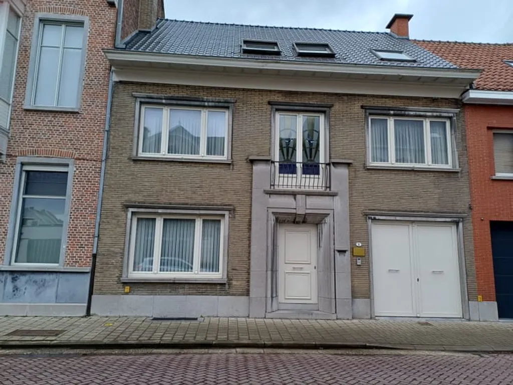 Garage in Zele - 7674749 - Stationsstraat 5, 9240 Zele