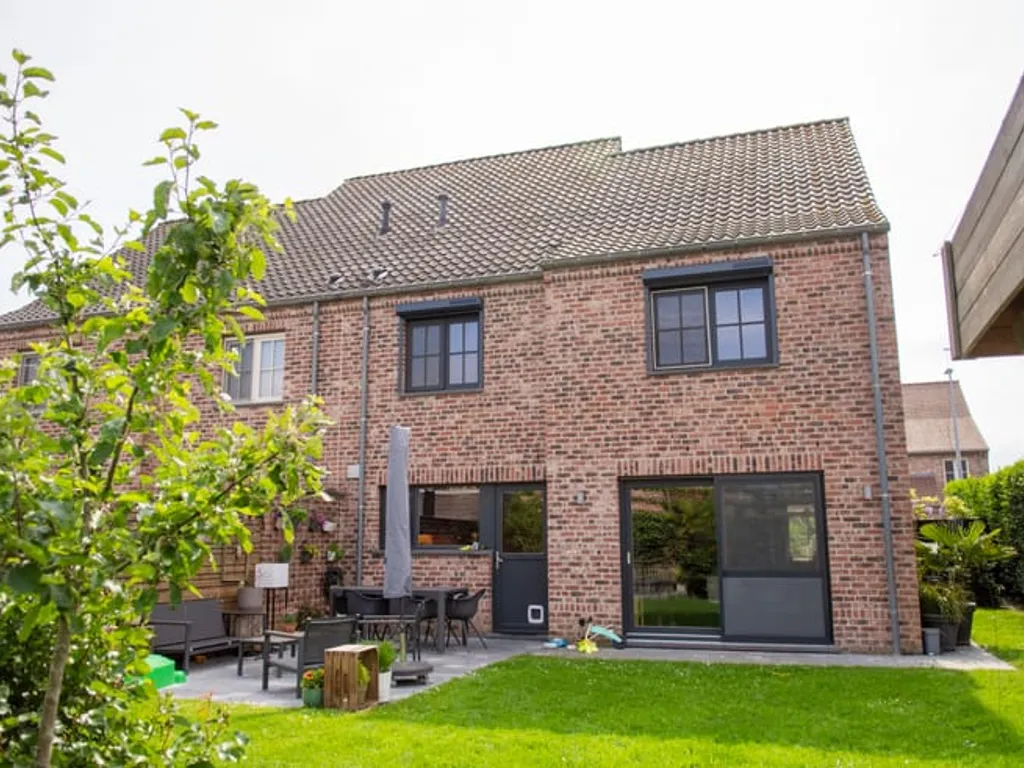 Huis in Zedelgem - 7676033 - Frederik Moddestraat 24, 8210 Zedelgem