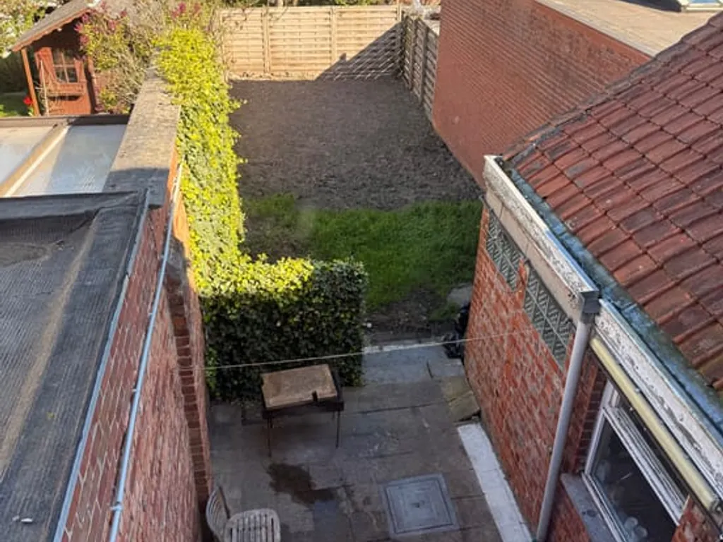 Huis in Deinze - 7677760 - Karel Picquélaan 8, 9800 Deinze