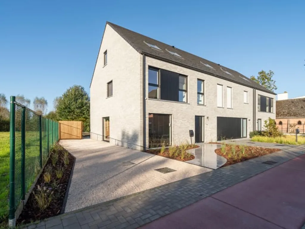 Huis in Zele - 7680163 - Veldekensstraat 286, 9240 Zele