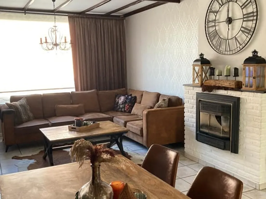 Huis in Zwijndrecht - 7682564 - Zwijndrechtsestraat 102, 2070 Zwijndrecht