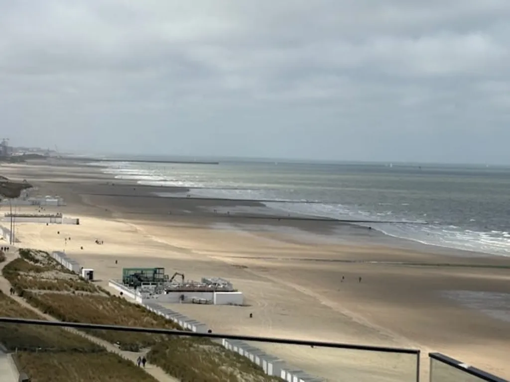 Huis in Westende - 7683056 - Zeedijk 315, 8434 Westende