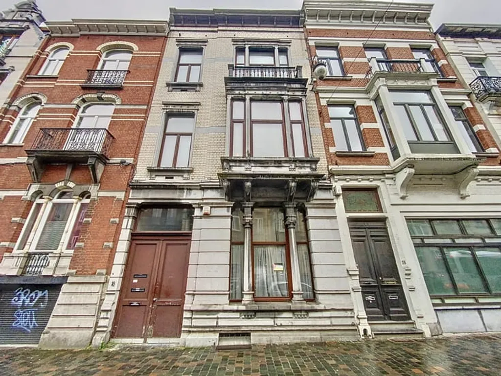 Huis in Schaerbeek - 7683607 - Avenue Princesse Elisabeth 118, 1030 Schaerbeek