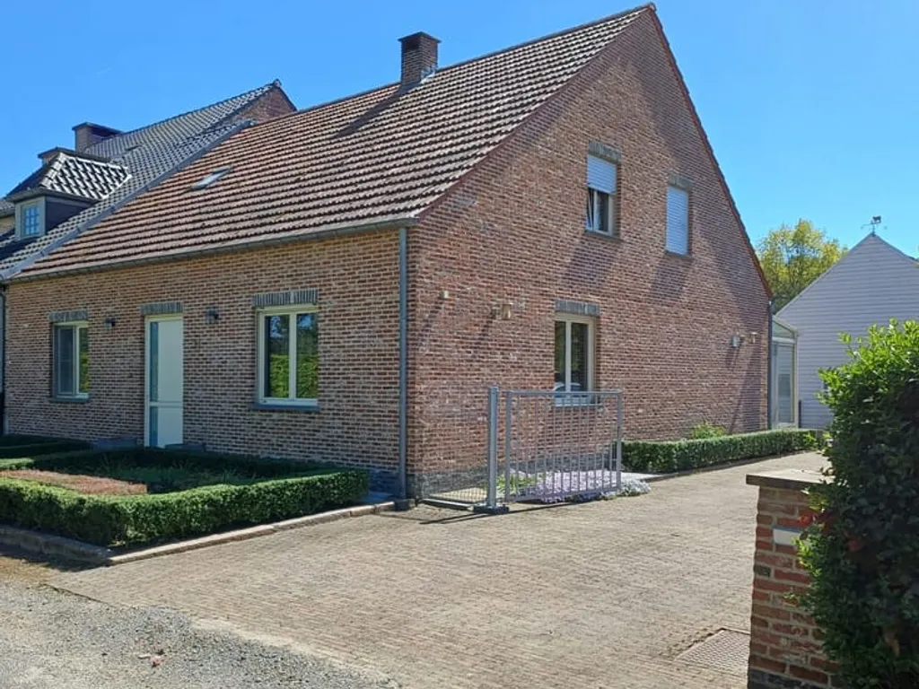 Handelspand in Zandhoven - 7683646 - Voetbalstraat 13, 2240 Zandhoven