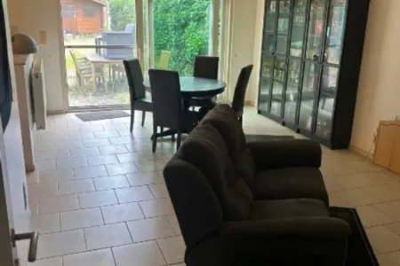  Verhuurd Stabroek