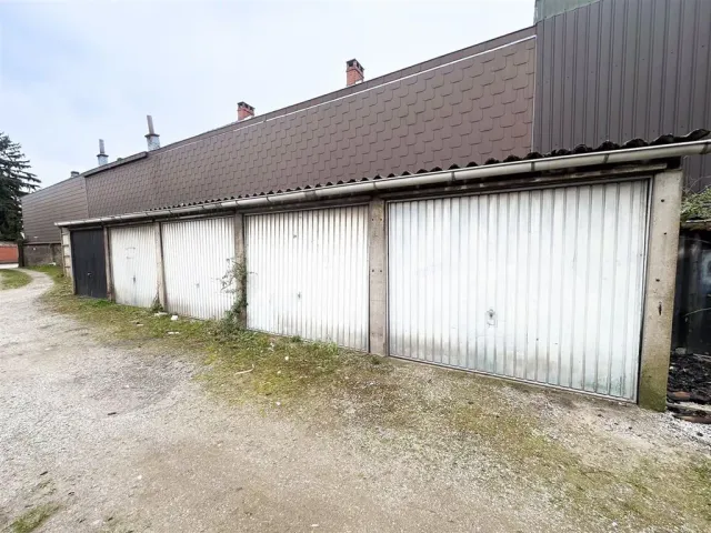 Garage in Châtelet - Rue de l'Abattoir, 6200