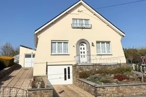 Villa Te Huur Ressaix