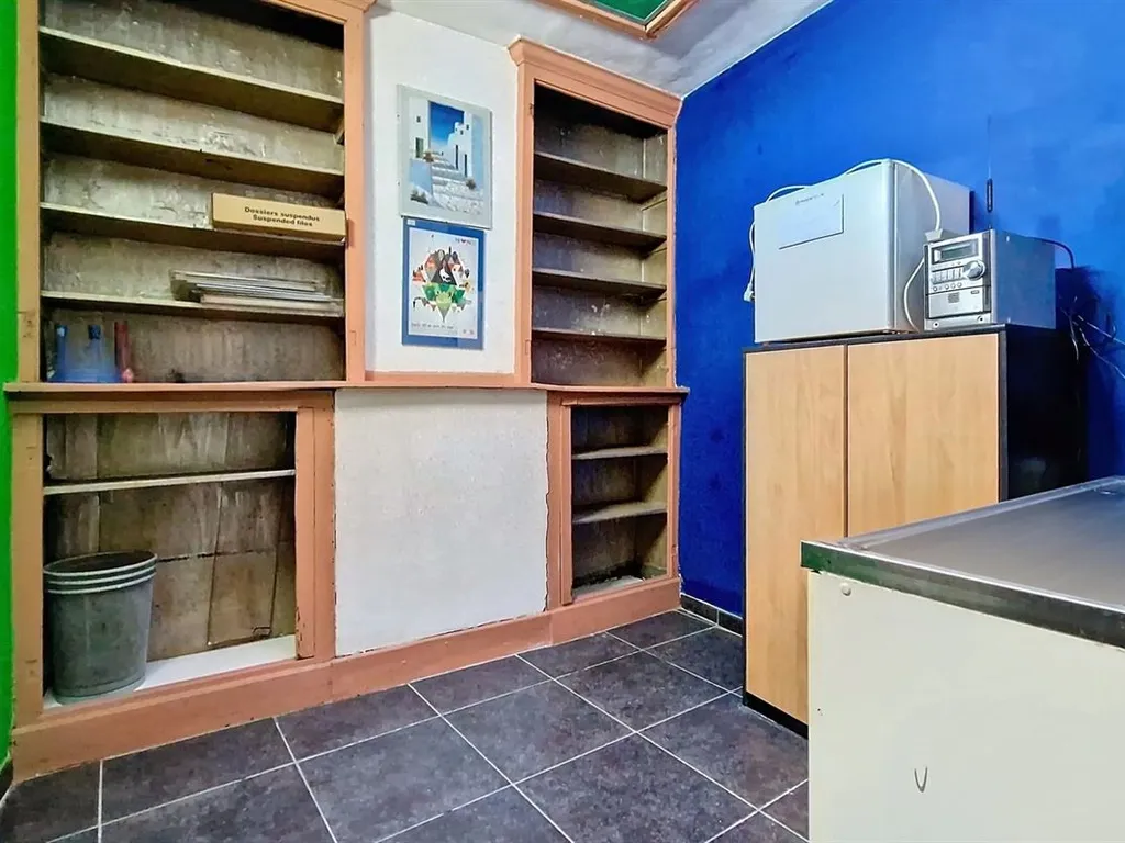 Handelspand in Mons - 7668904 - Rue des Capucins 37, 7000 Mons