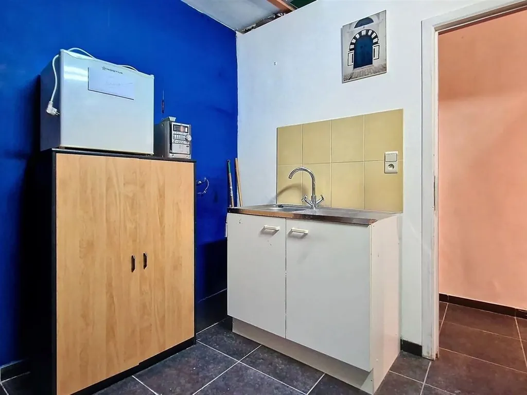 Handelspand in Mons - 7668904 - Rue des Capucins 37, 7000 Mons