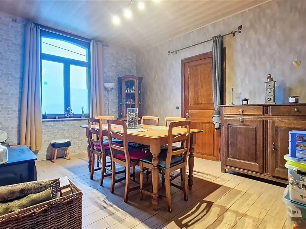 Huis in Sirault - 7668784 - Rue de Chièvres 272, 7332 Sirault