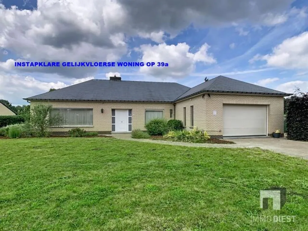 Huis in Deurne - 7688561 - Tessenderloseweg 11, 3290 Deurne