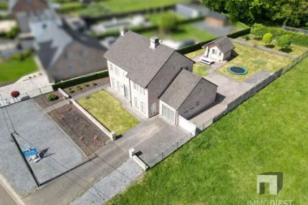 Villa Te Koop Paal