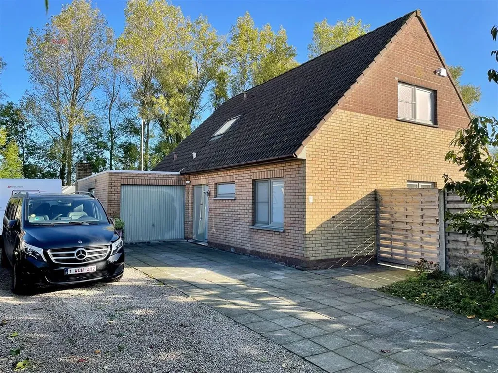Huis in Zandvoorde - 7684546 - Libellaan 1, 8400 Zandvoorde