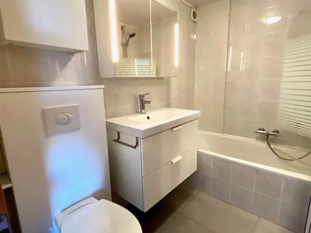 Appartement in Bredene - 7684502 - Klemskerkestraat 0102, 8450 BREDENE