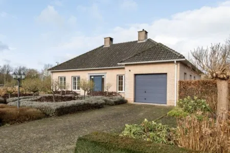 Huis Te Koop Emblem
