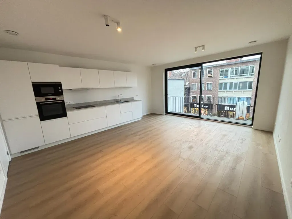 Appartement in Brasschaat - Bredabaan 365, 2930