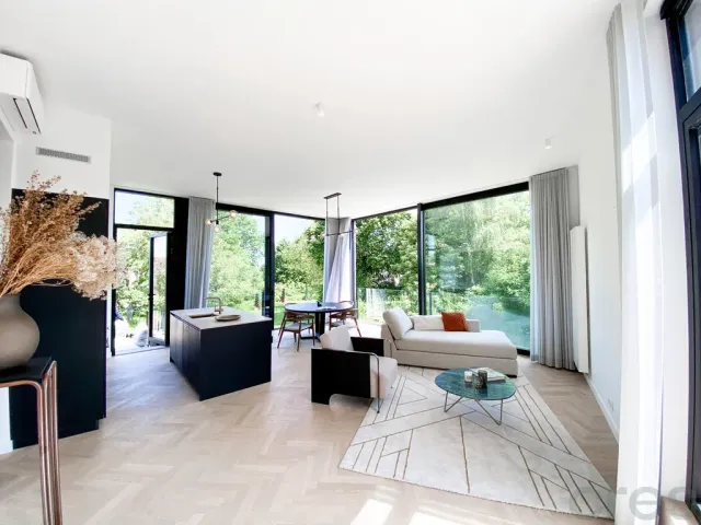 Villa in Burcht - Dorpstraat 39, 2070