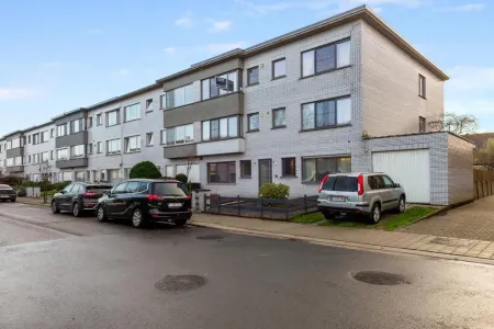  Verhuurd Hoevenen