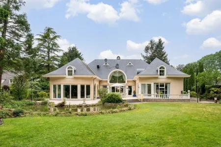 Villa Te Koop Essen