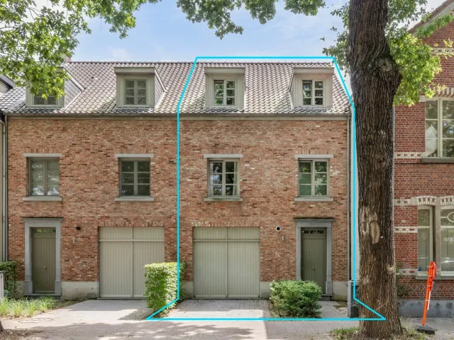 Huis in Brasschaat - Bredabaan 605, 2930