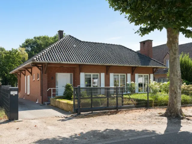 Huis in Stabroek - Plantinlaan 3, 2940