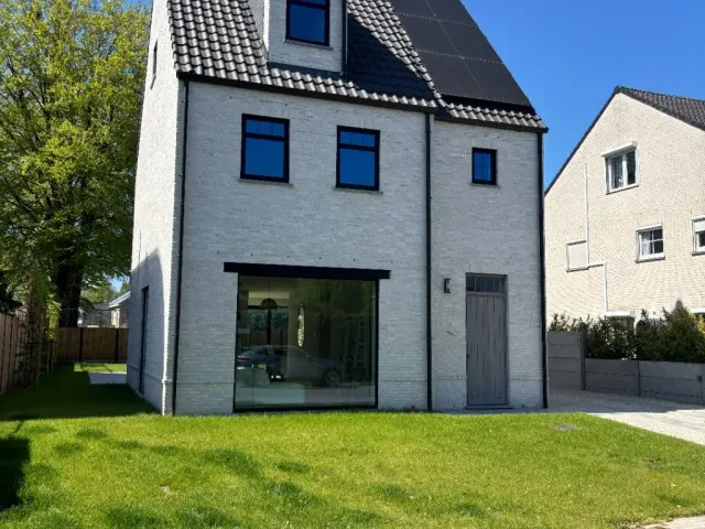 Villa in Schilde - Albert Van Dyckstraat 1, 2970