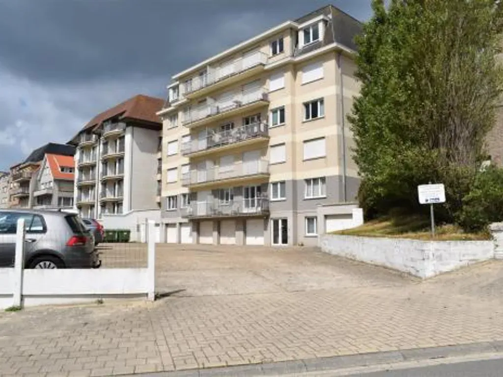 Huis in Klemskerke - De Haan - 7656093 - Zeedijk-De Haan 33, 8420 Klemskerke - De Haan