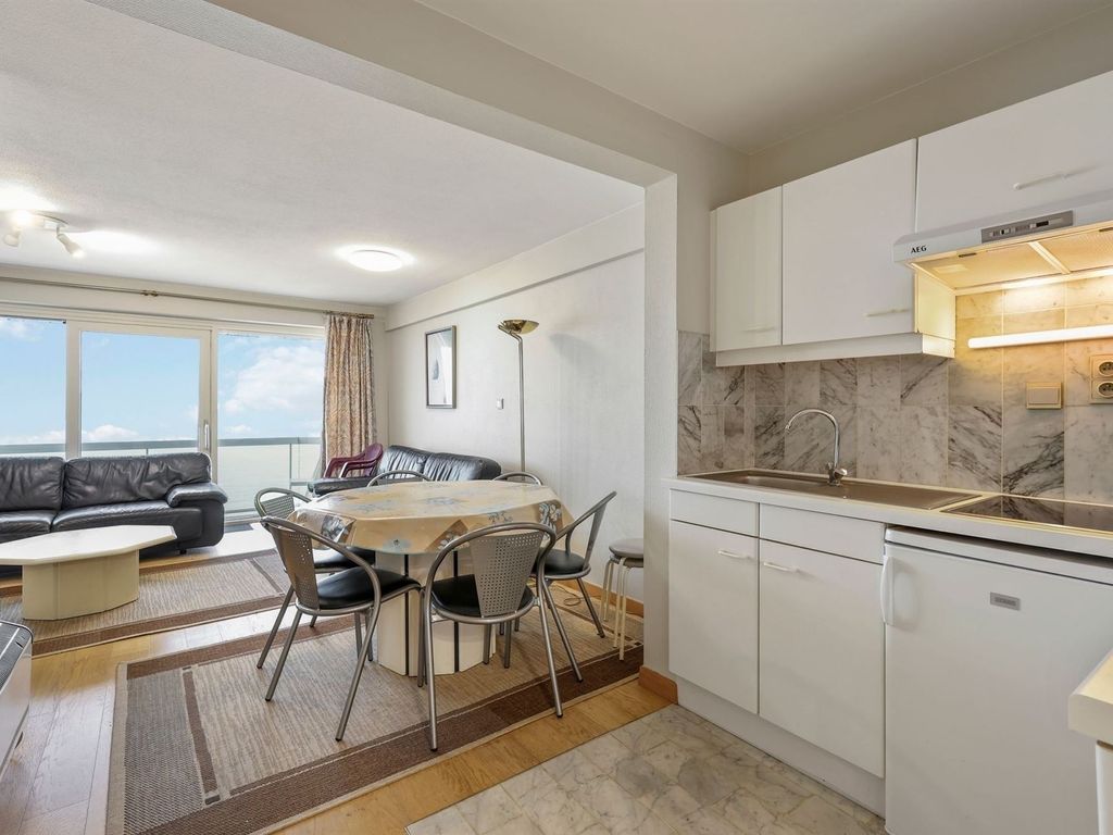 Appartement in Blankenberge - 7690572 - Zeedijk 162, 8370 Blankenberge