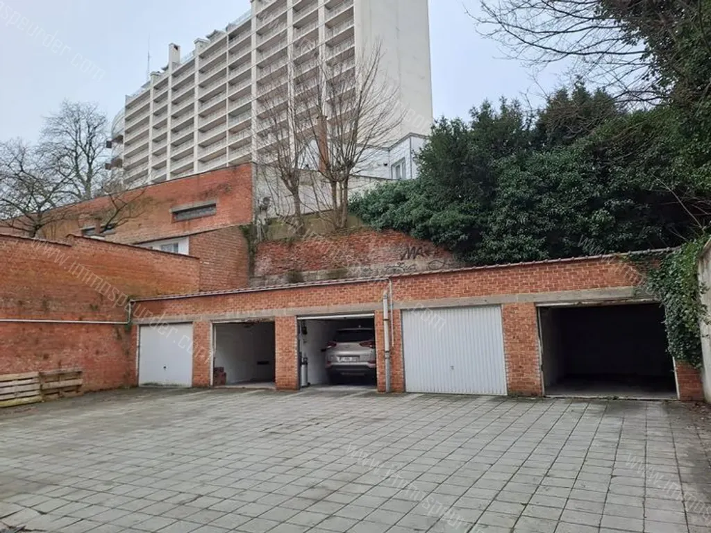 Garage in Forest - 1402020 - Avenue Des Sept Bonniers - Zevenbunderslaan 177, 1190 Forest