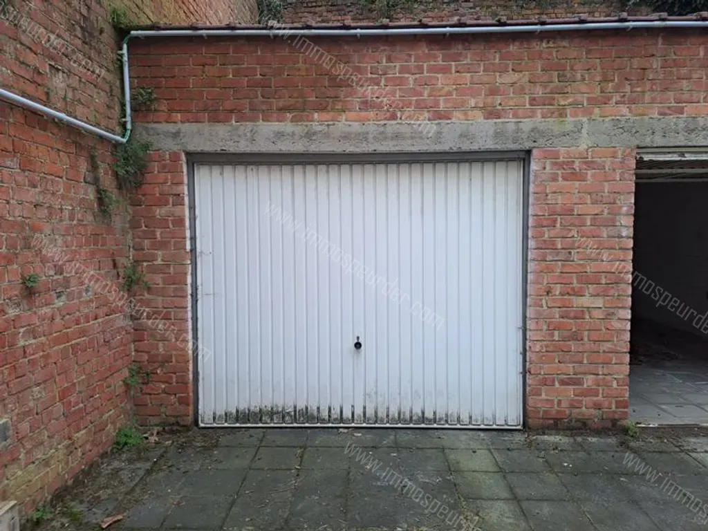 Garage in Forest - 1402020 - Avenue Des Sept Bonniers - Zevenbunderslaan 177, 1190 Forest