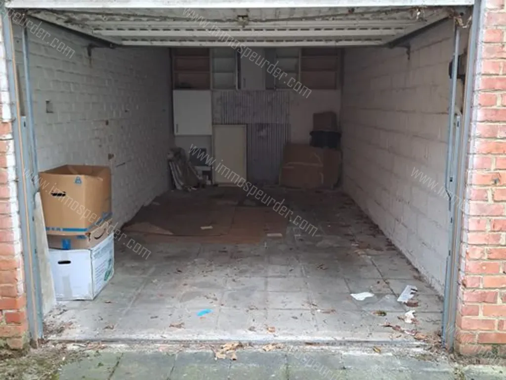 Garage in Forest - 1402020 - Avenue Des Sept Bonniers - Zevenbunderslaan 177, 1190 Forest