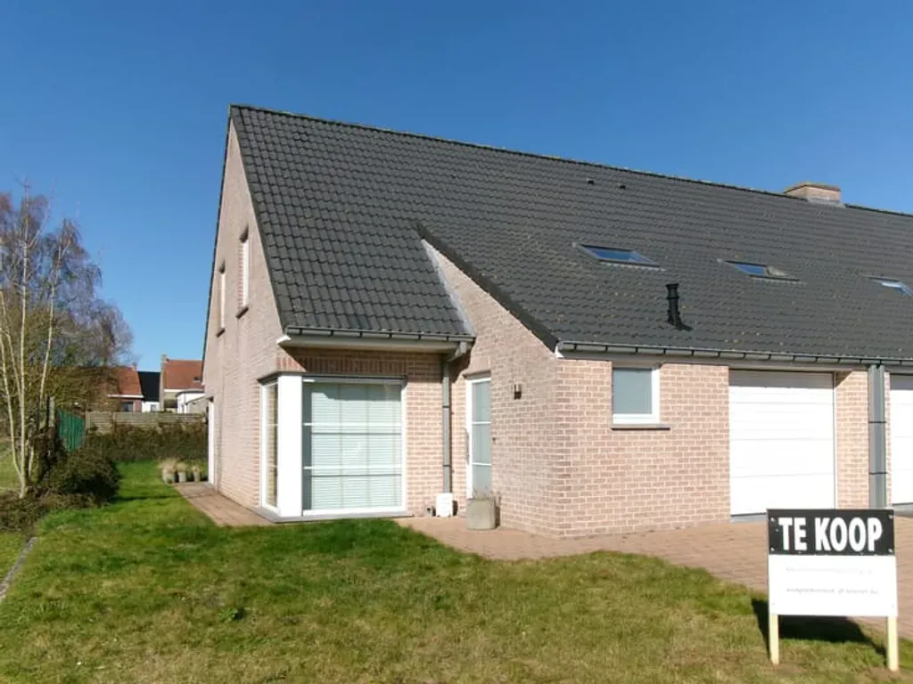 Garage in Anzegem - 7654385 - Lindeburen 1, 8570 Anzegem
