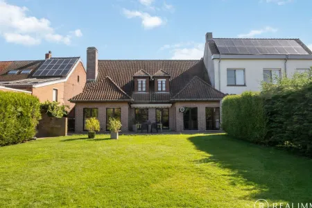Huis Te Koop Moen