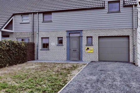  Verhuurd Moen